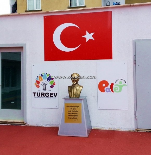 Atatürk Büstü Kaidesi Ekonomik küçük model anaokulu modeli 134 cm