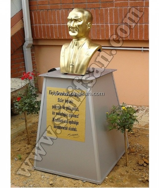 Atatürk Büstü Kaidesi Ekonomik küçük model anaokulu modeli 134 cm