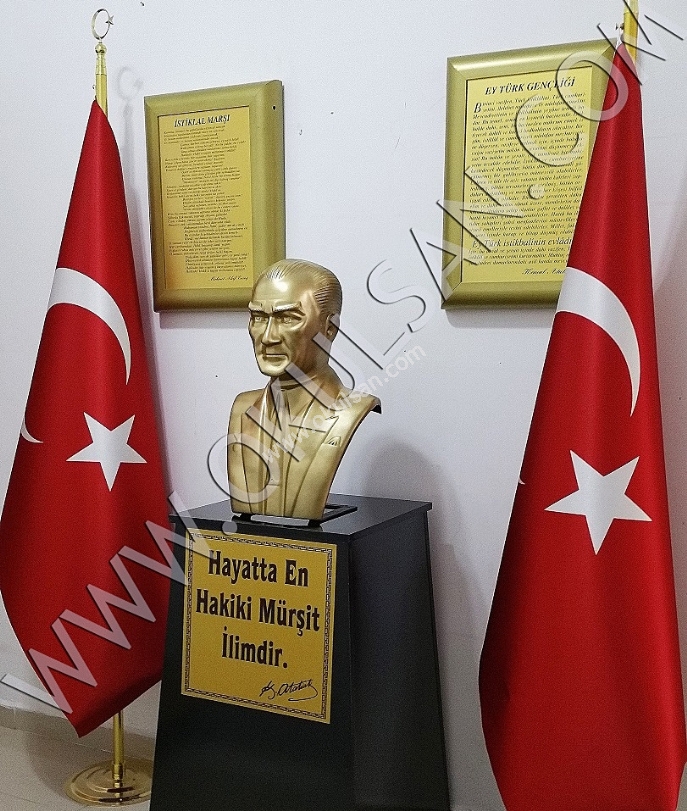 Atatürk Büstü Satış Atatürk Büst 60 cm polyester